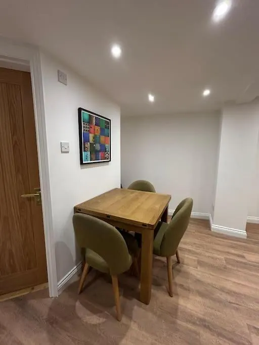 Delrae Apartments Manchester 0*,